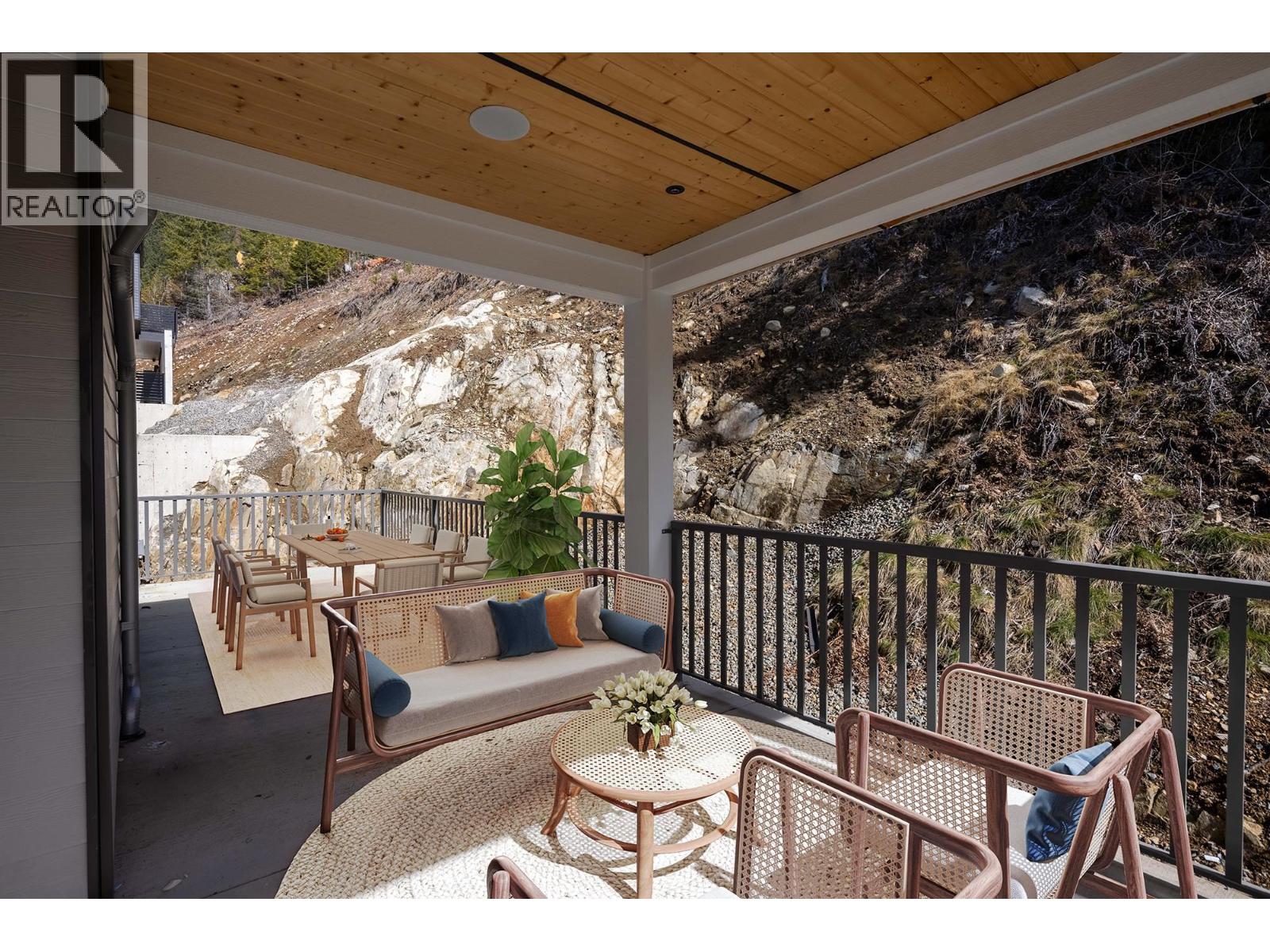 28 3385 Mamquam Road Property Photo 10