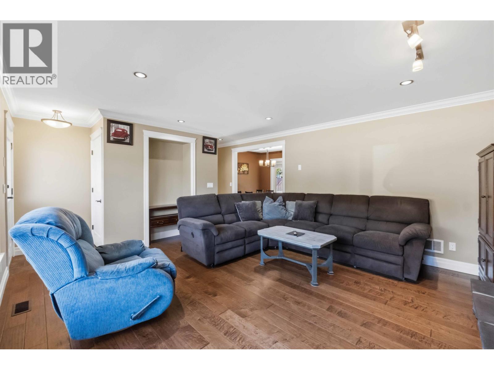 12316 227 Street Property Photo 6