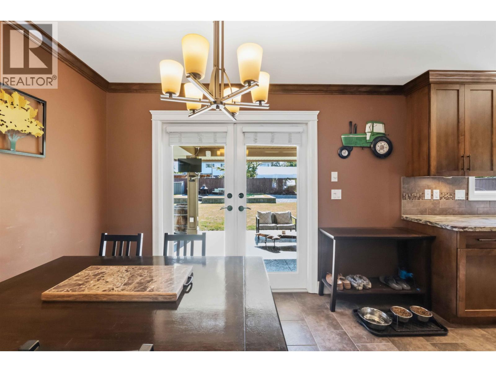 12316 227 Street Property Photo 11