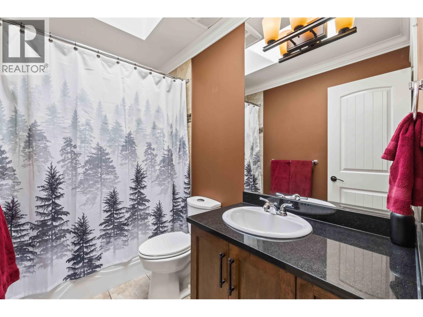 12316 227 Street Property Photo 19
