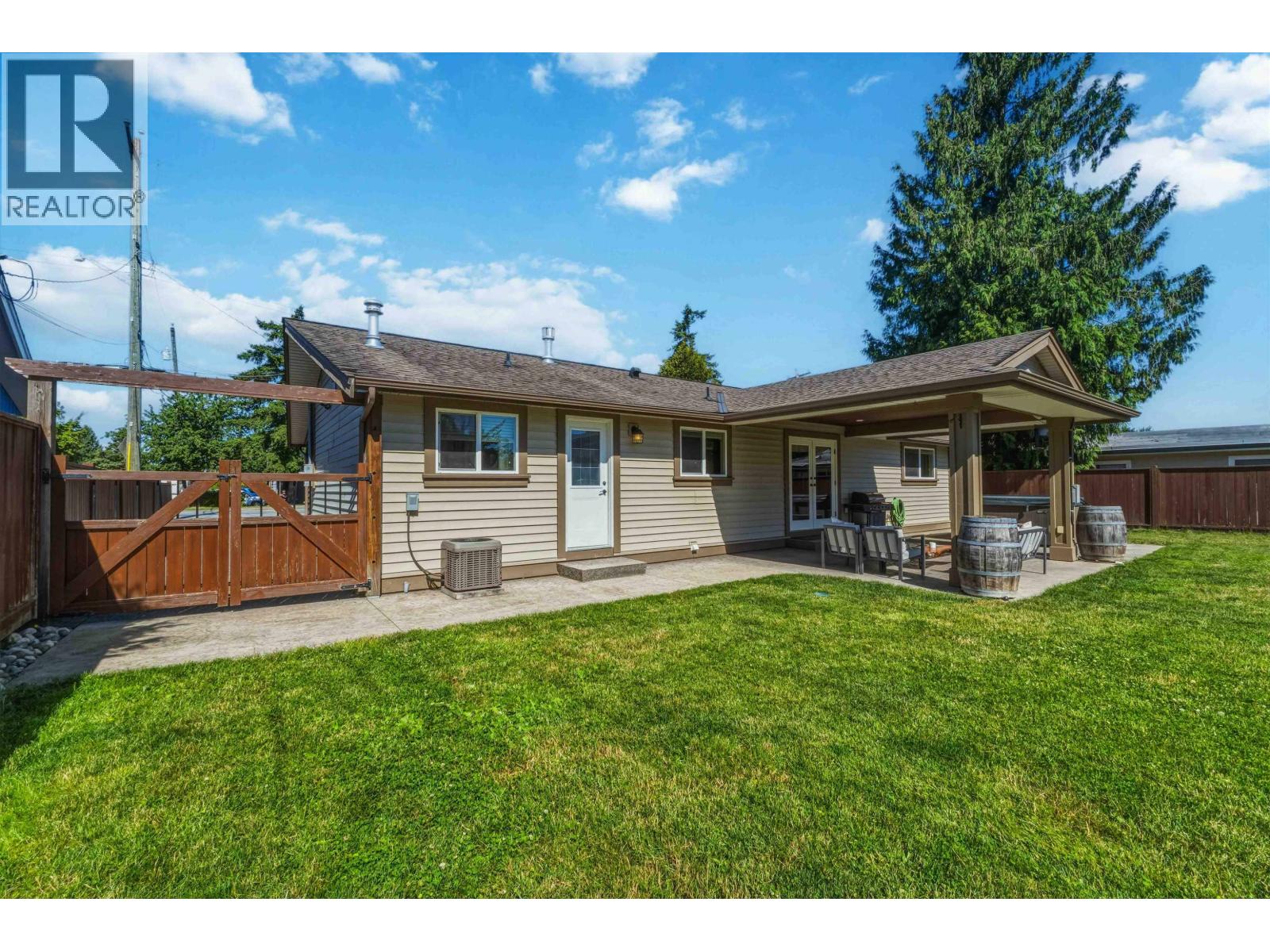 12316 227 Street Property Photo 35