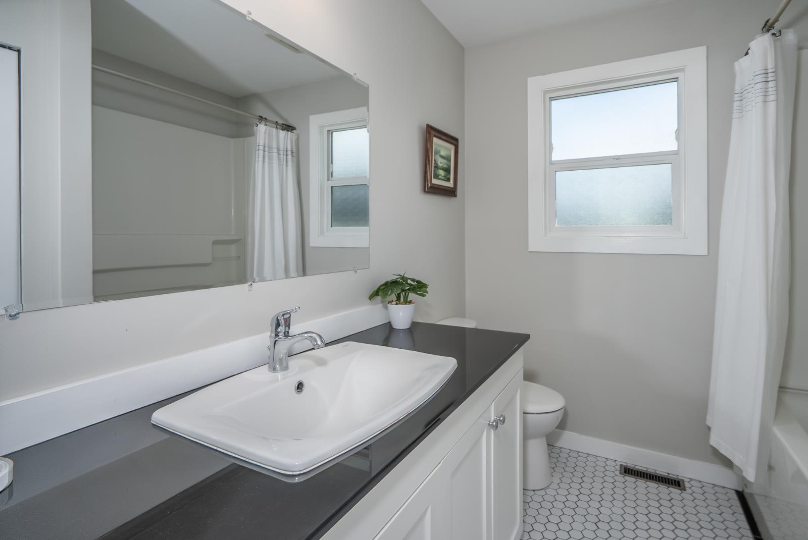 33561 7 Avenue Property Photo 15