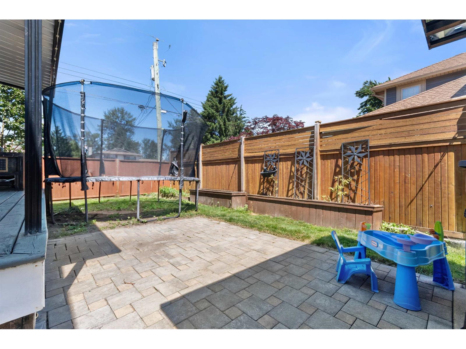 46128 Riverside Drive #10 Property Photo 37