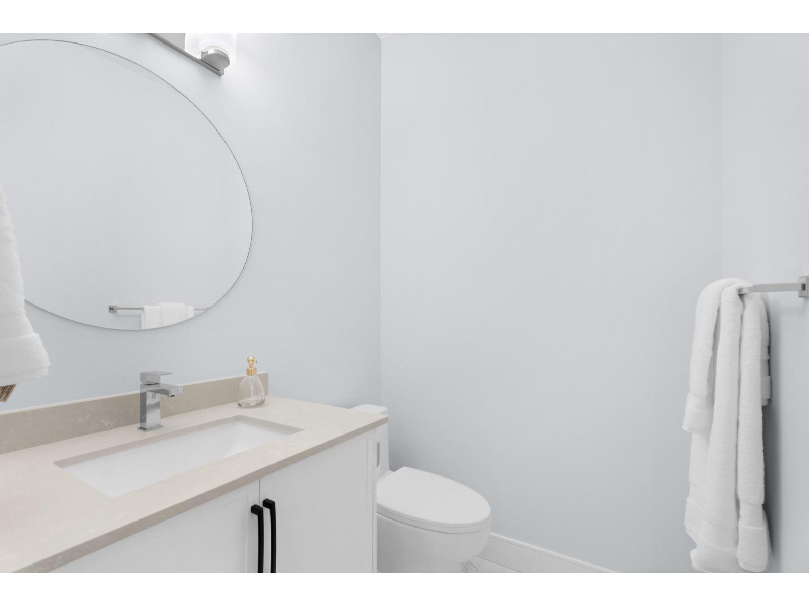 22 9688 182a Street Property Photo 24