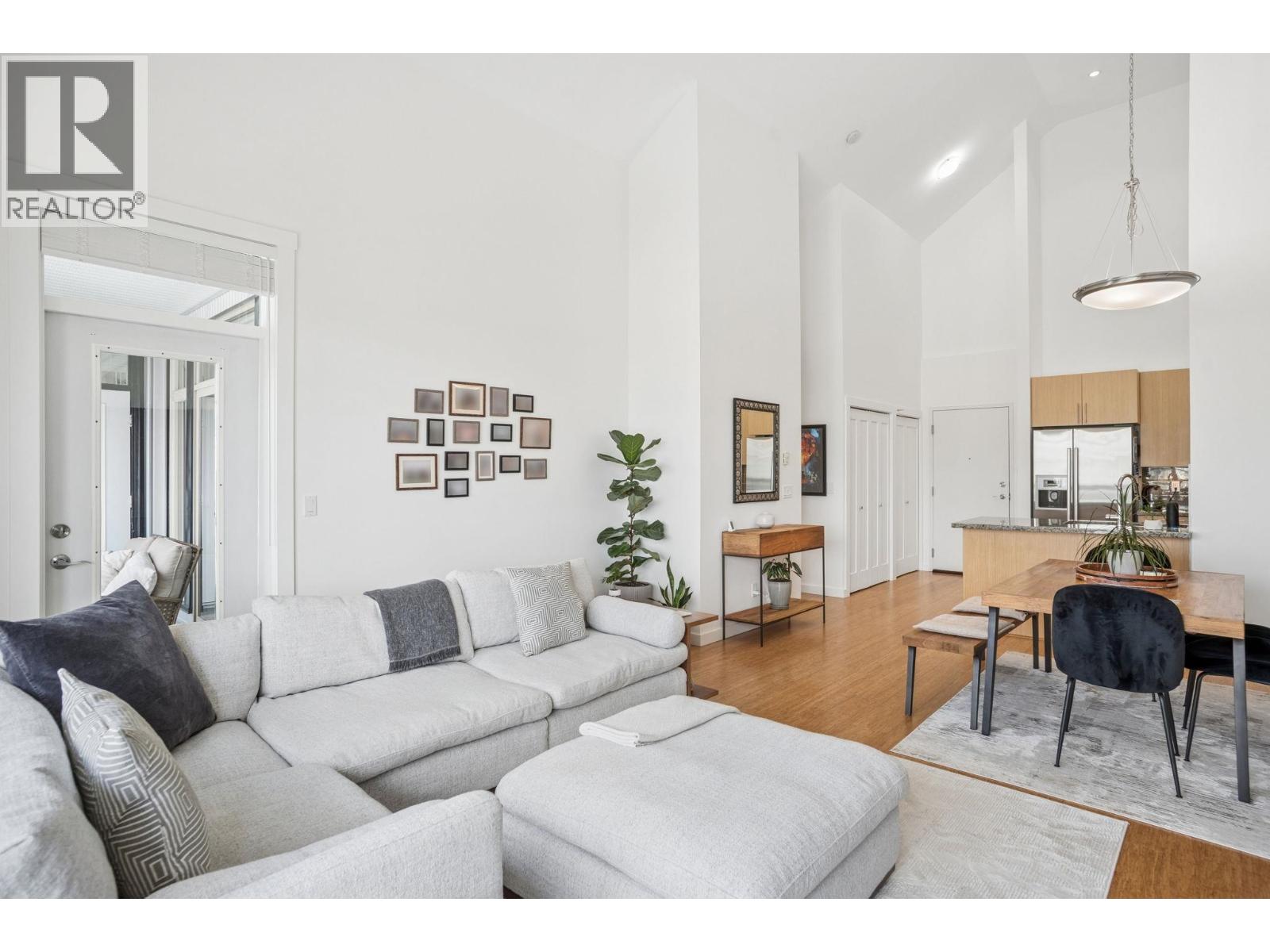 401 6233 London Road Property Photo 10