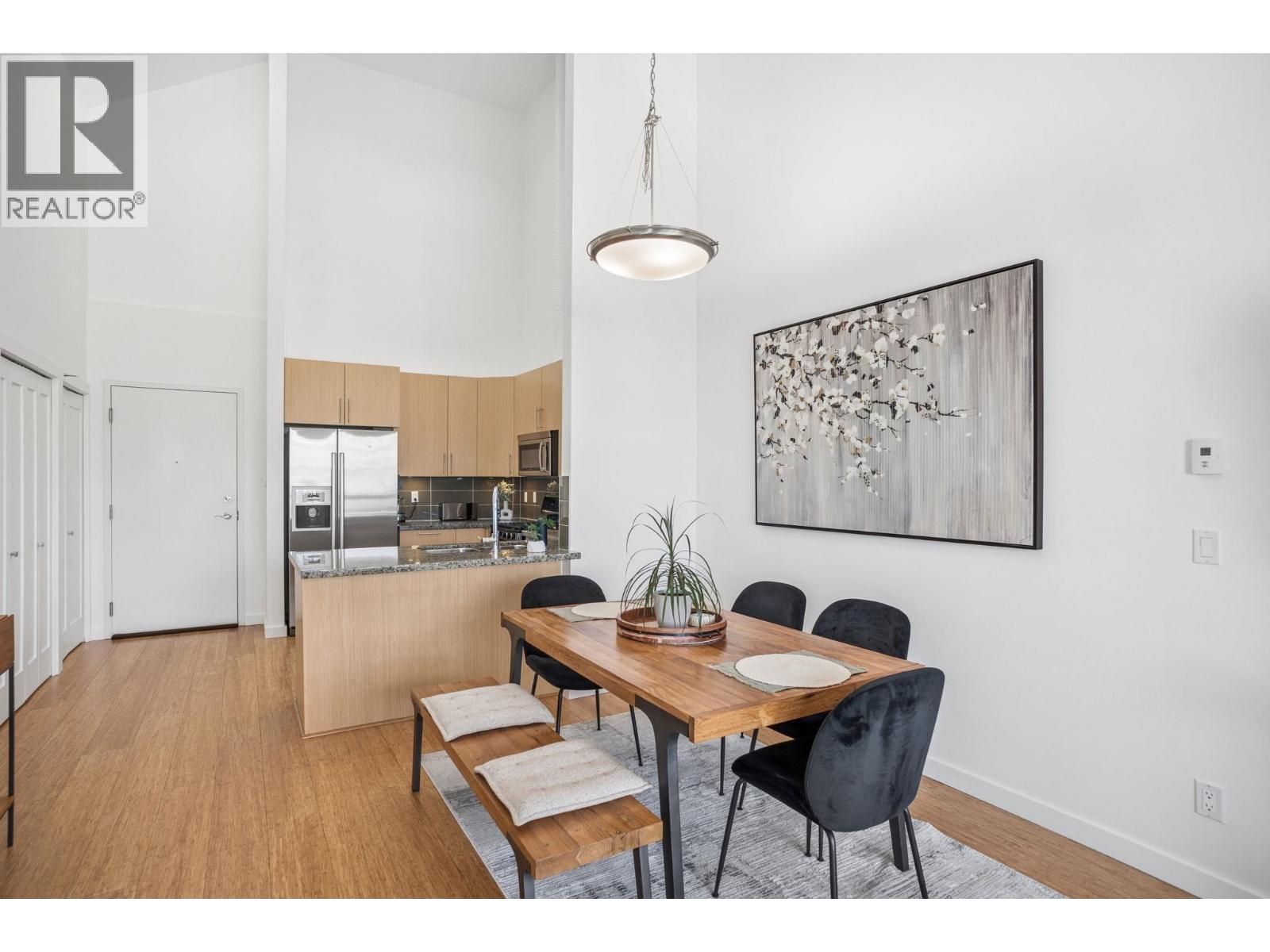 401 6233 London Road Property Photo 15
