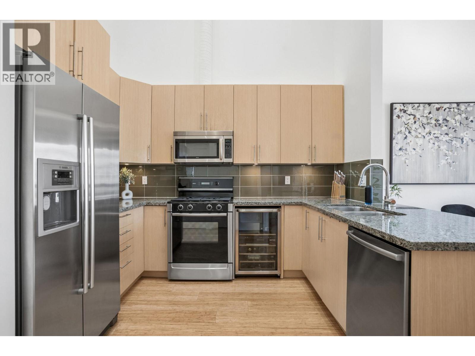 401 6233 London Road Property Photo 19