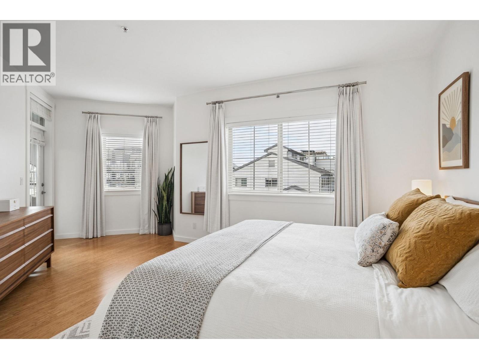 401 6233 London Road Property Photo 24