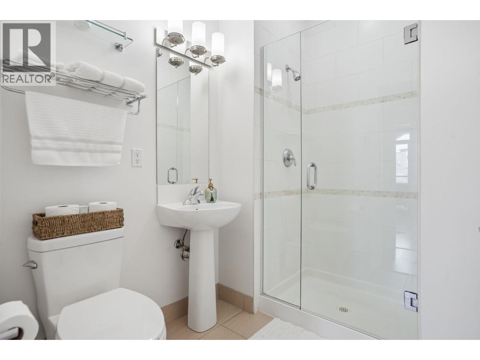 401 6233 London Road Property Photo 29