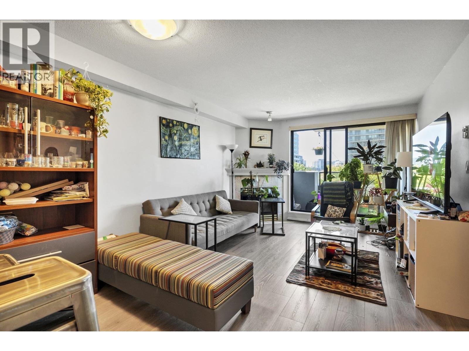 602 6611 Cooney Road Property Photo 1