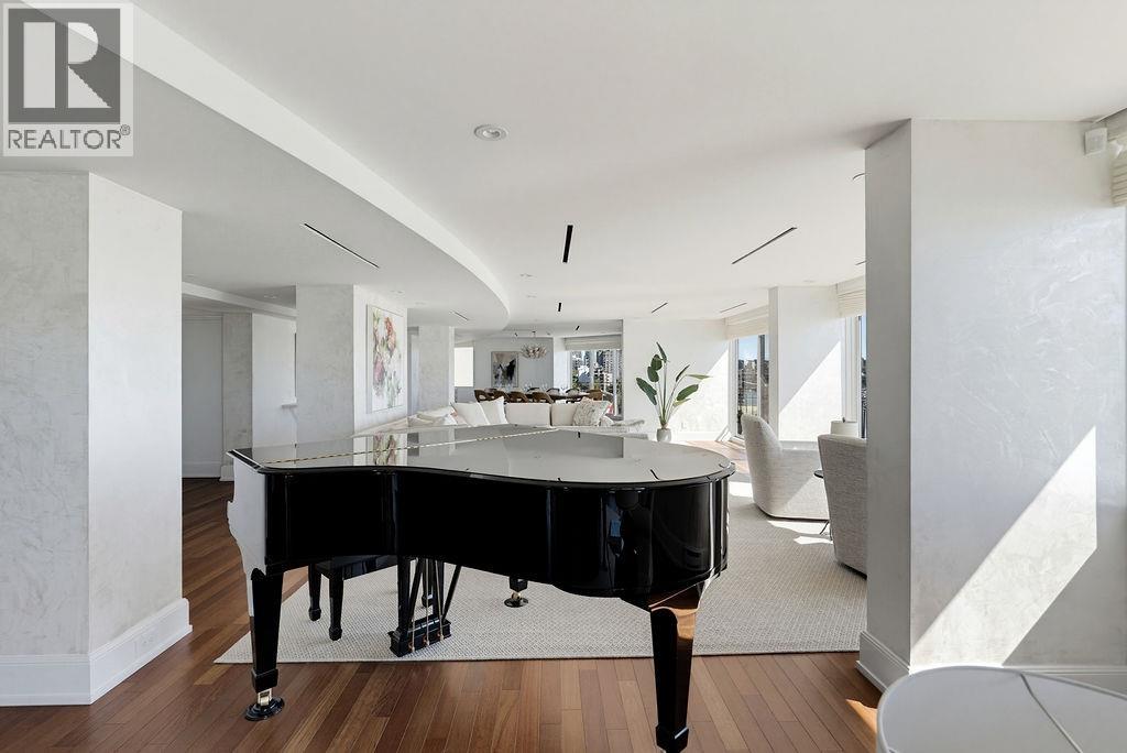 1301 1575 Beach Avenue Property Photo 9