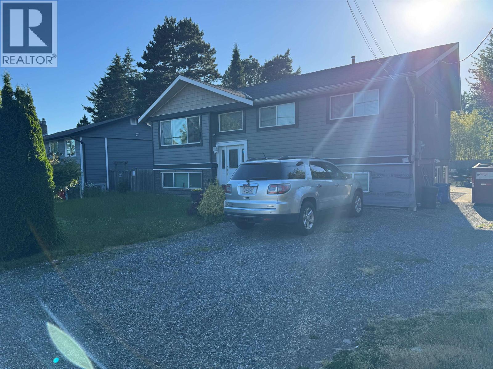 5361 10A AVENUE Property Photo 1