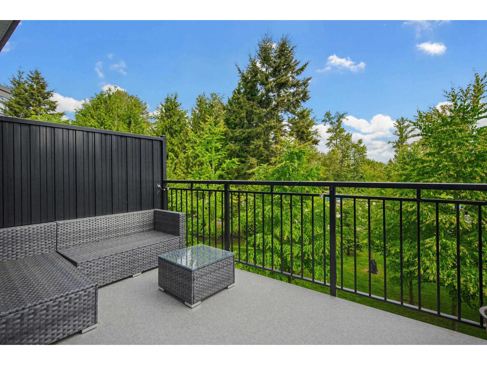 75 15665 Mountain View Drive Property Photo 10
