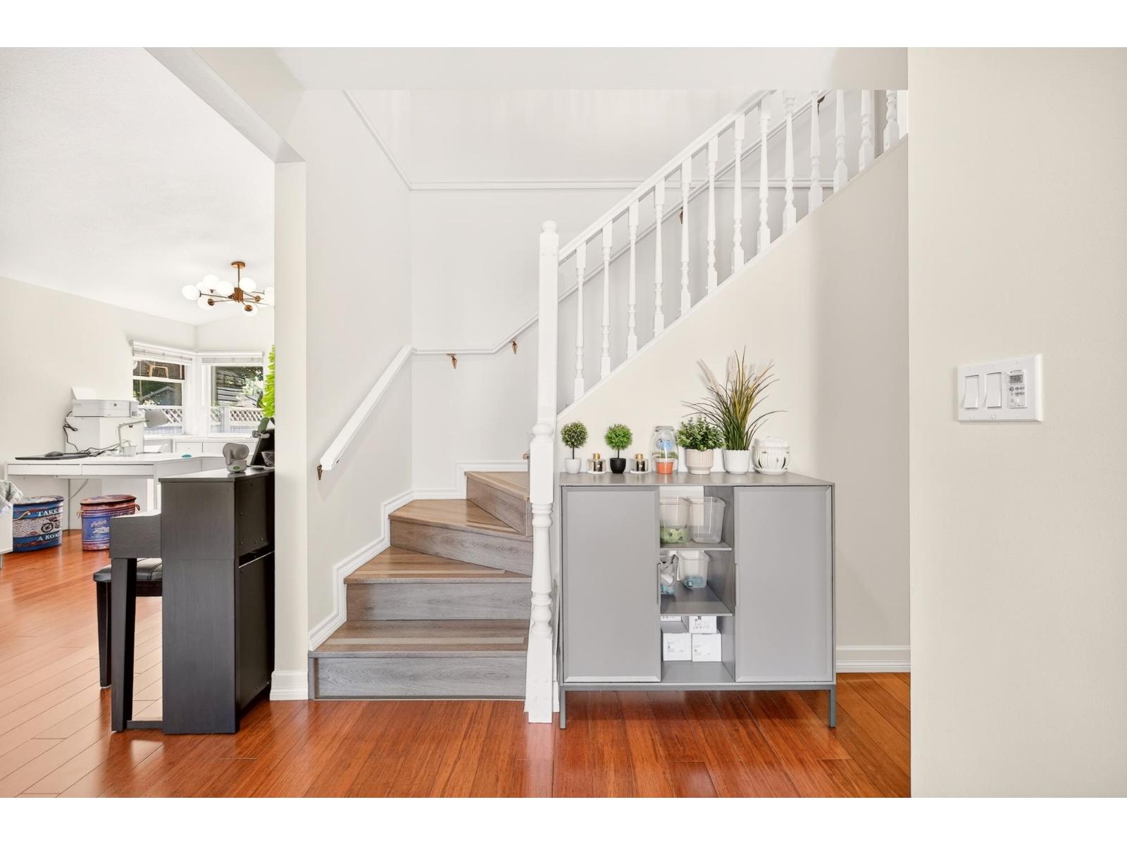 8960 157 Street Property Photo 2
