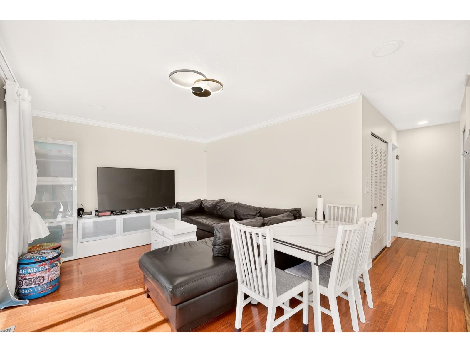 8960 157 Street Property Photo 16