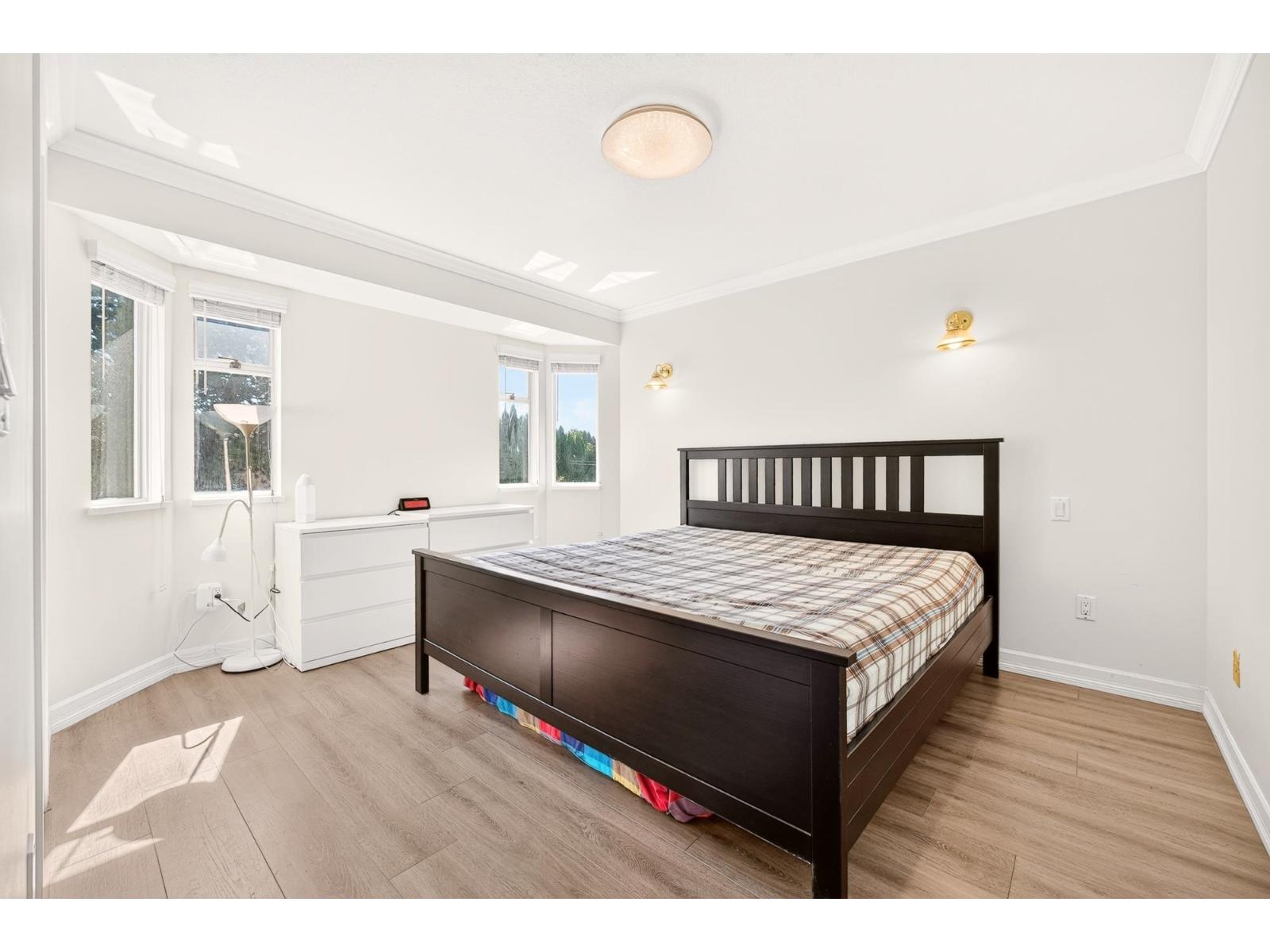 8960 157 Street Property Photo 20
