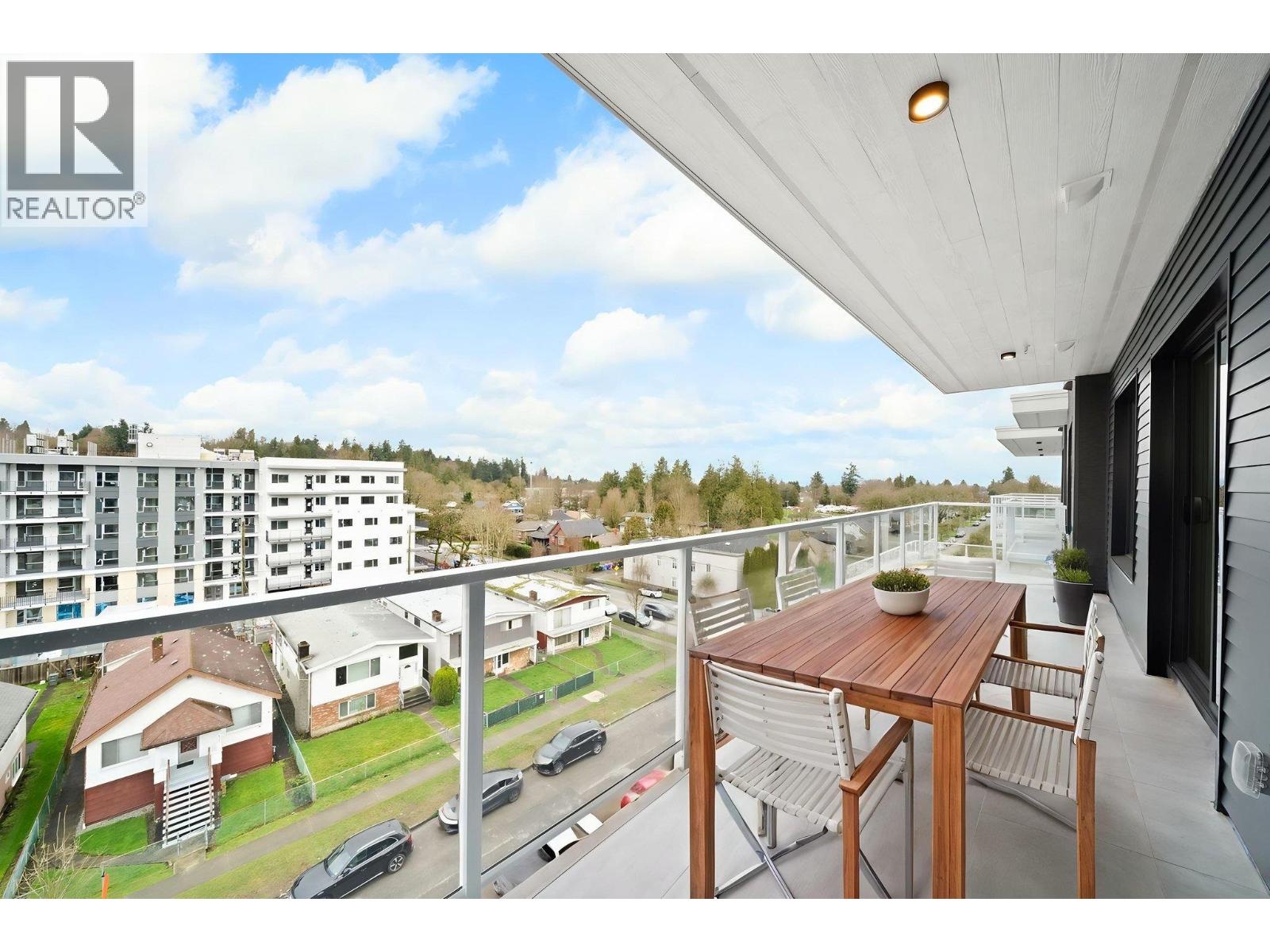 605 4928 Quebec Street Property Photo 4