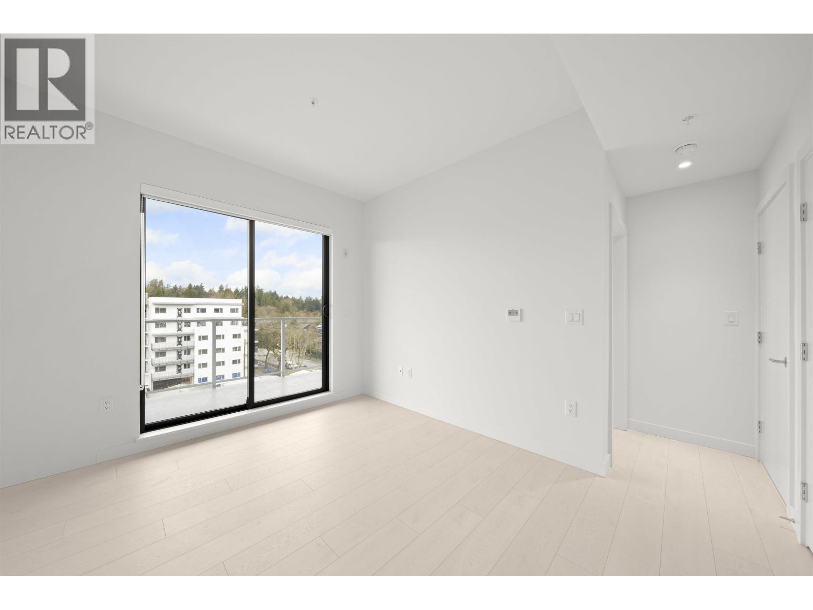 605 4928 Quebec Street Property Photo 15