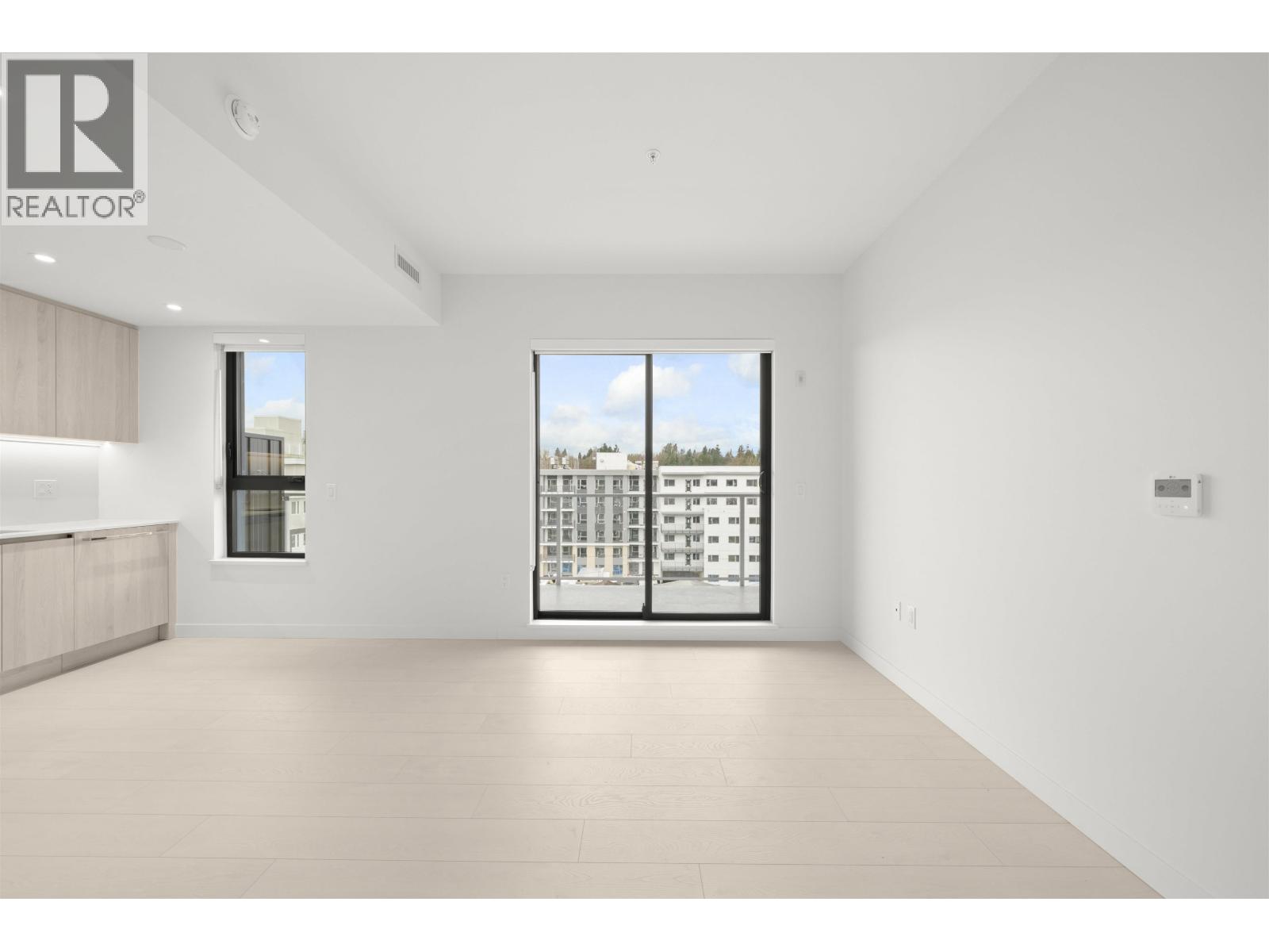 605 4928 Quebec Street Property Photo 16