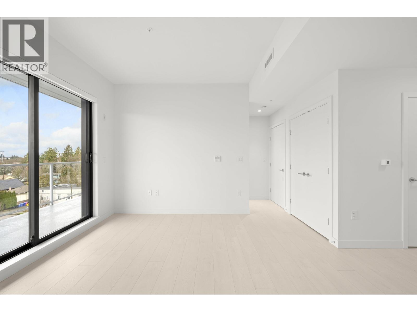 605 4928 Quebec Street Property Photo 17