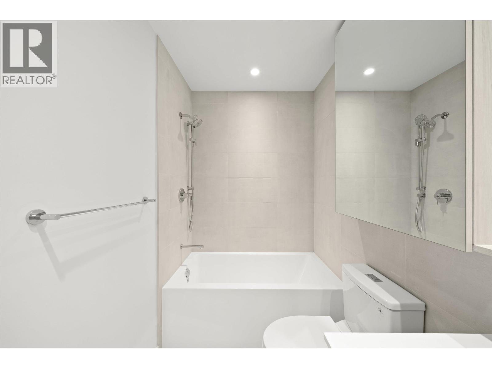 605 4928 Quebec Street Property Photo 24