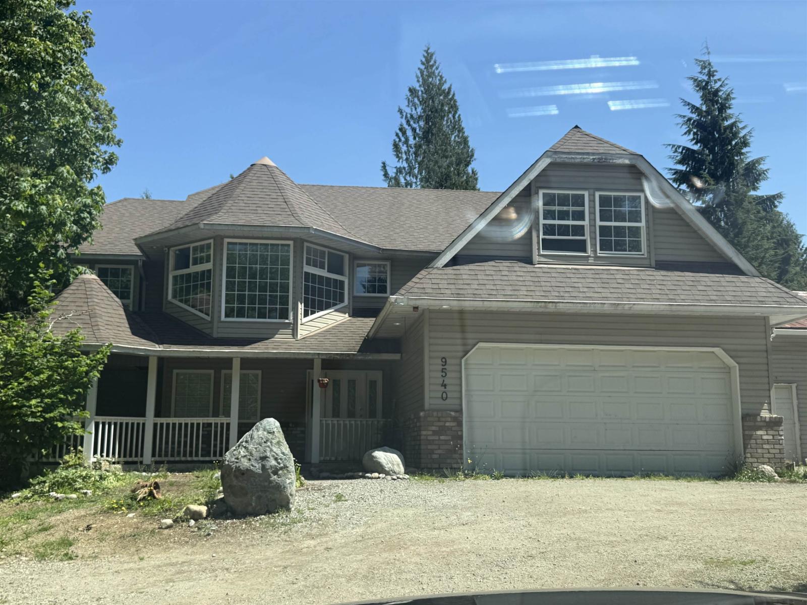 9540 Woodward Street Property Photo 1