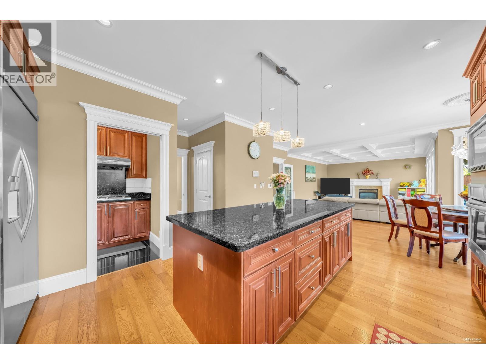 717 Shaw Avenue Property Photo 18
