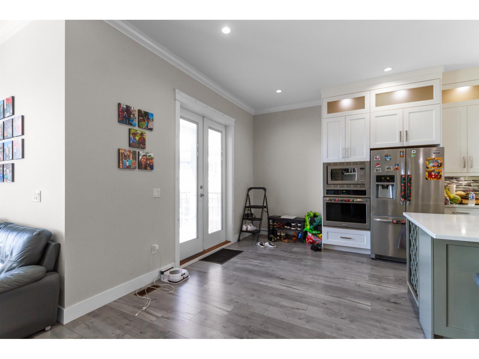 20546 70 Avenue Property Photo 12