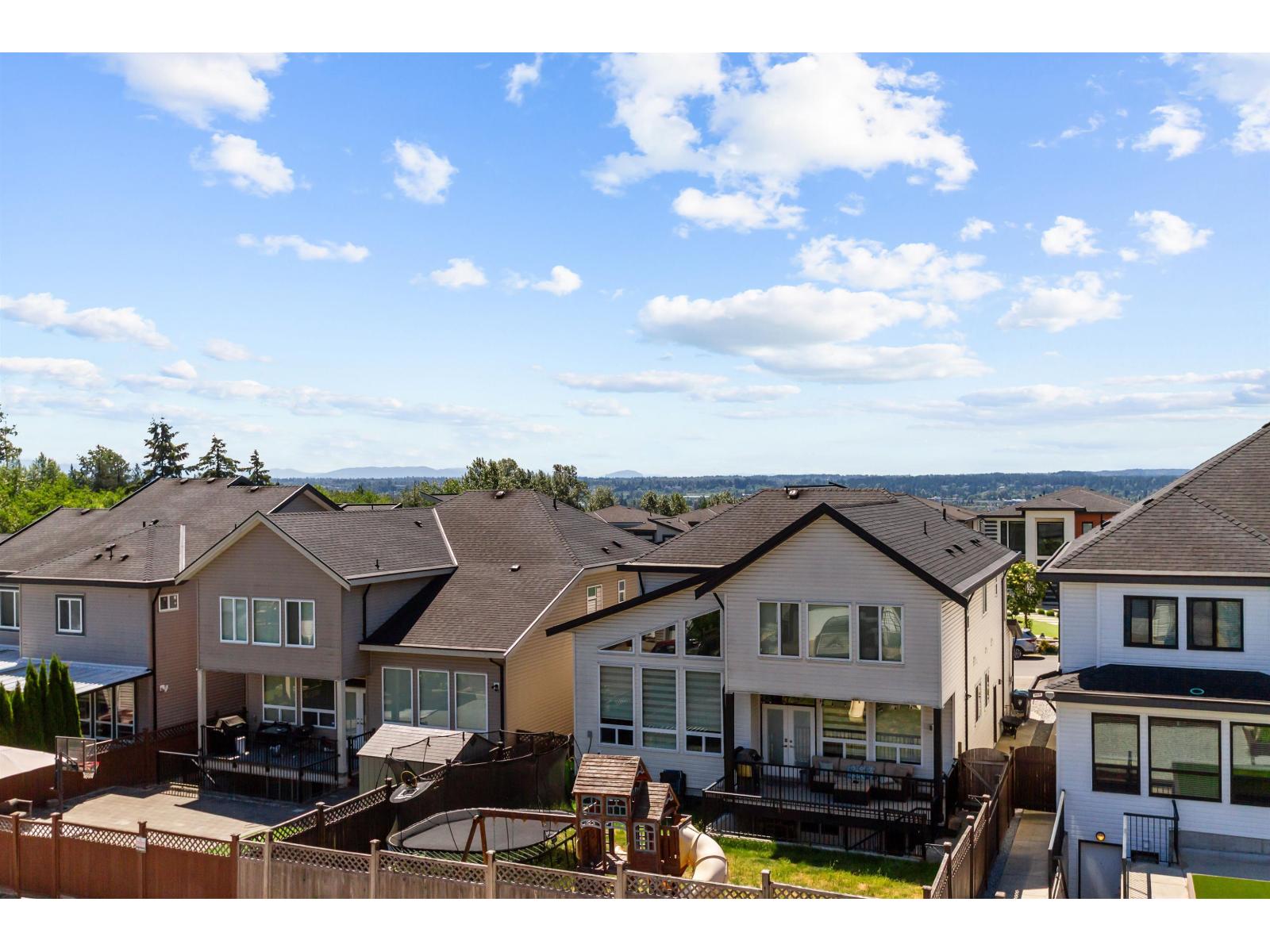 20546 70 Avenue Property Photo 17