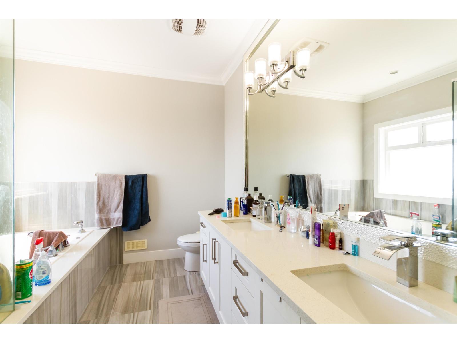 20546 70 Avenue Property Photo 18