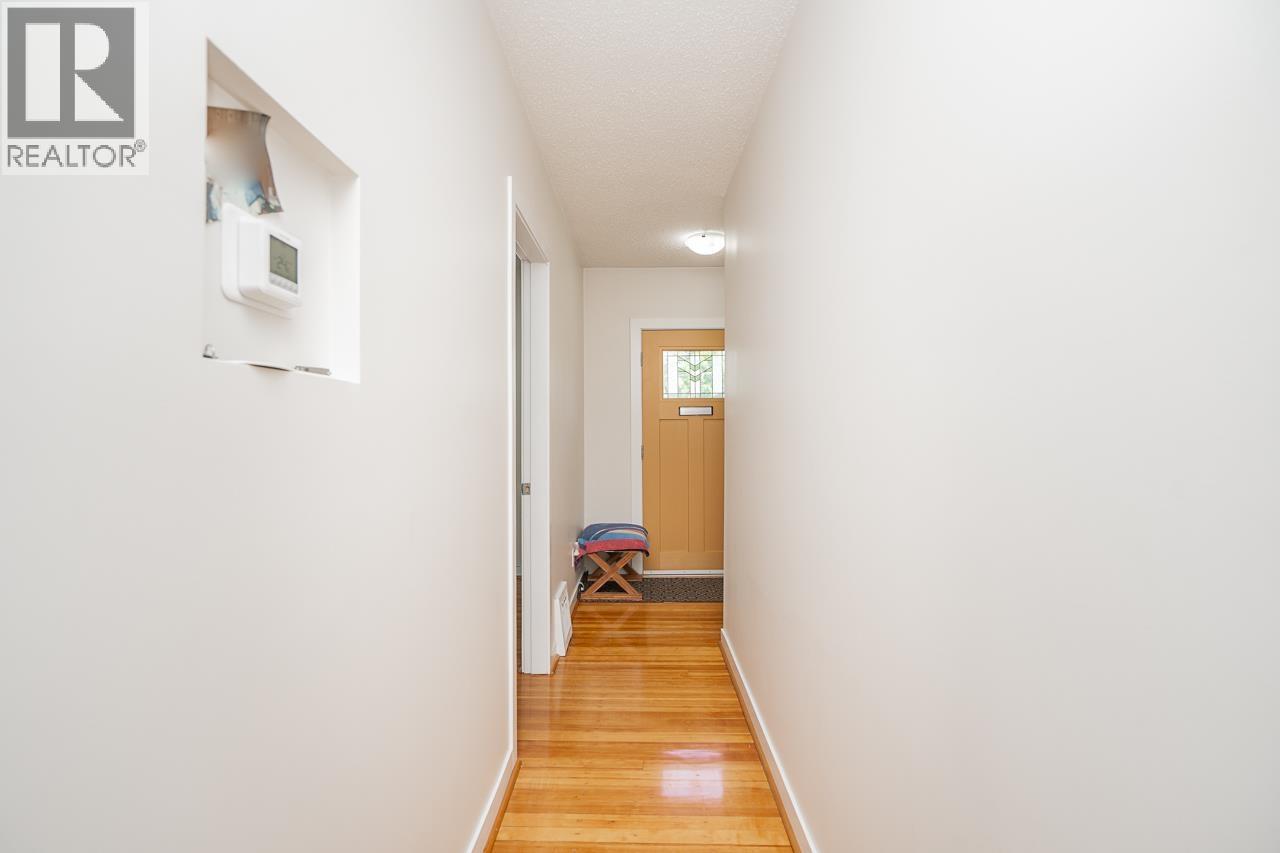 916 Thirteenth Street Property Photo 3
