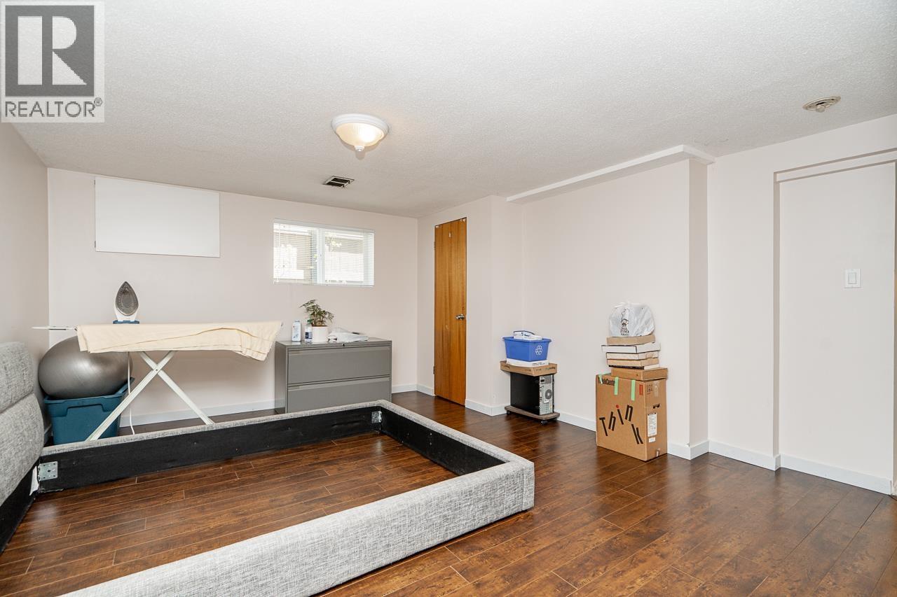 916 Thirteenth Street Property Photo 17