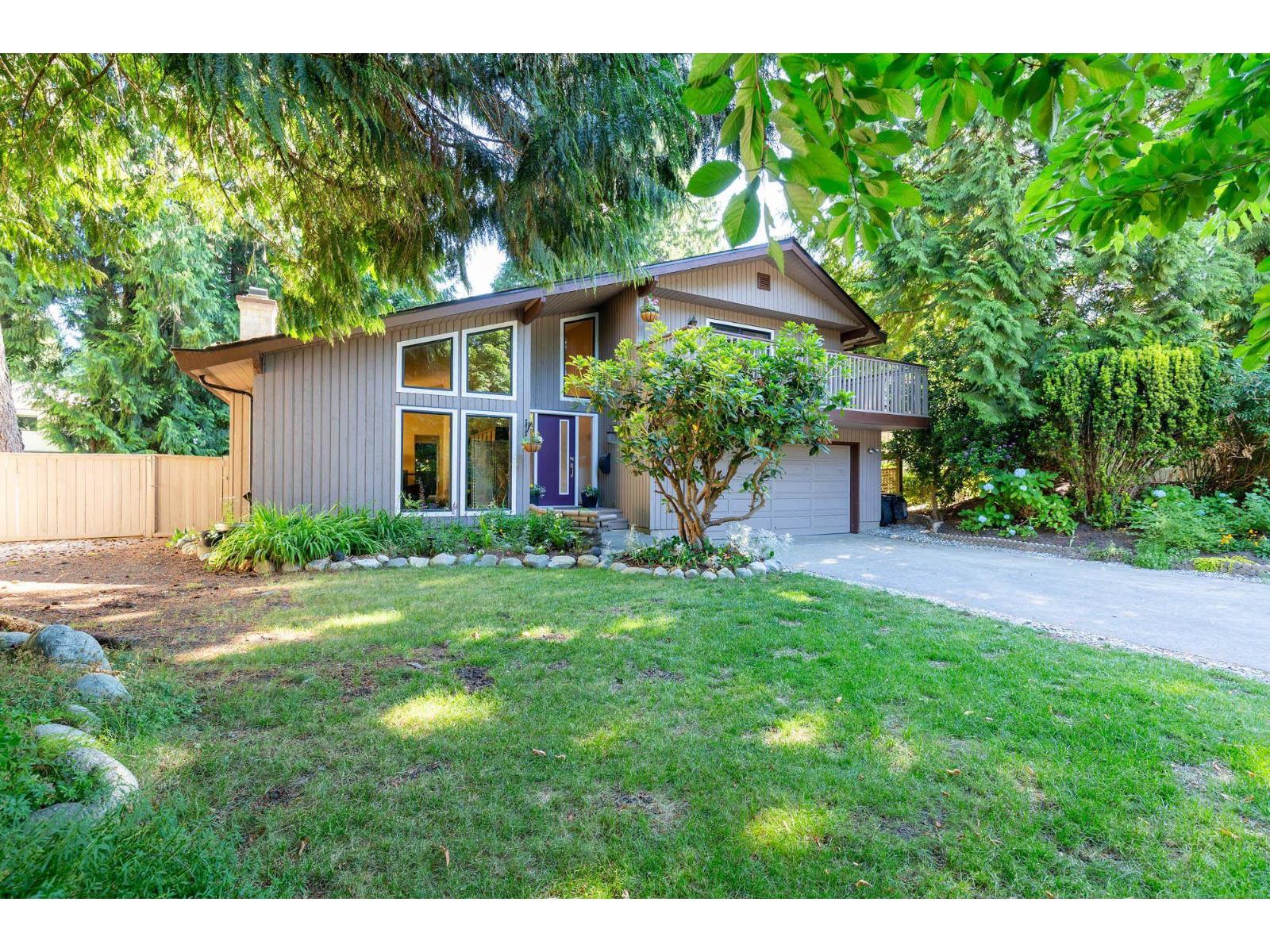 11469 Lyon Road Property Photo 3