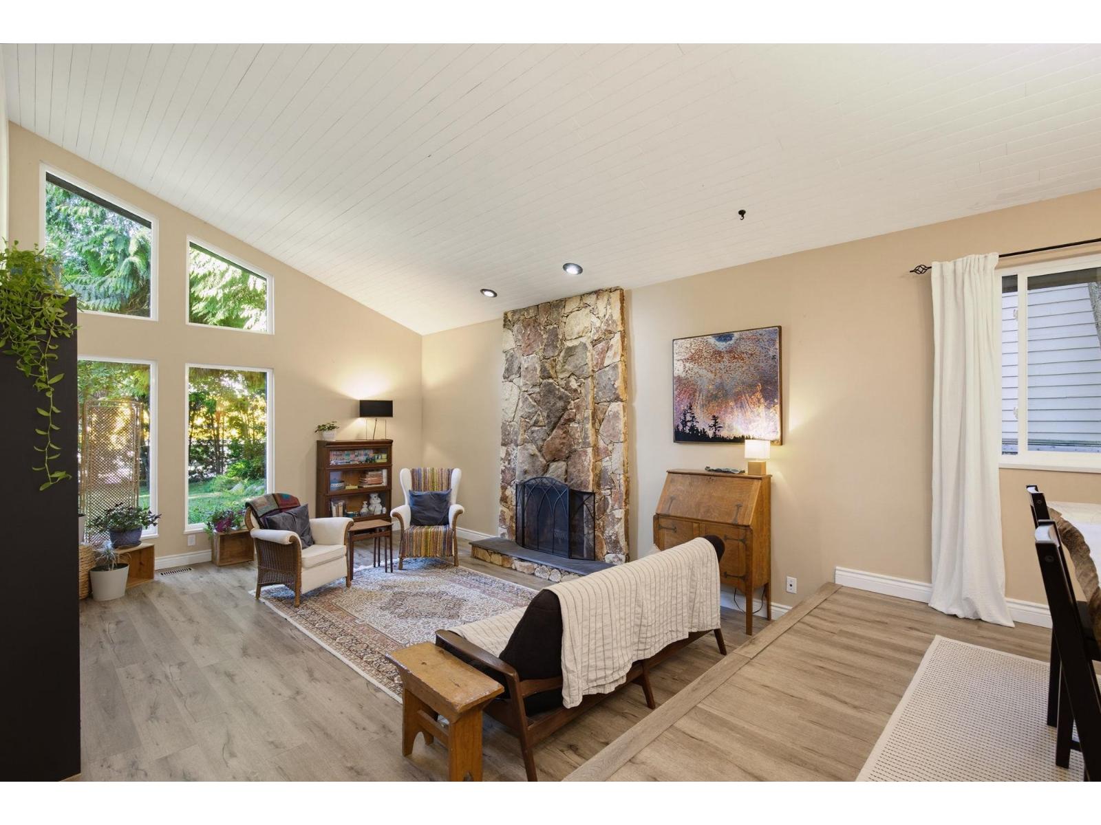 11469 Lyon Road Property Photo 8