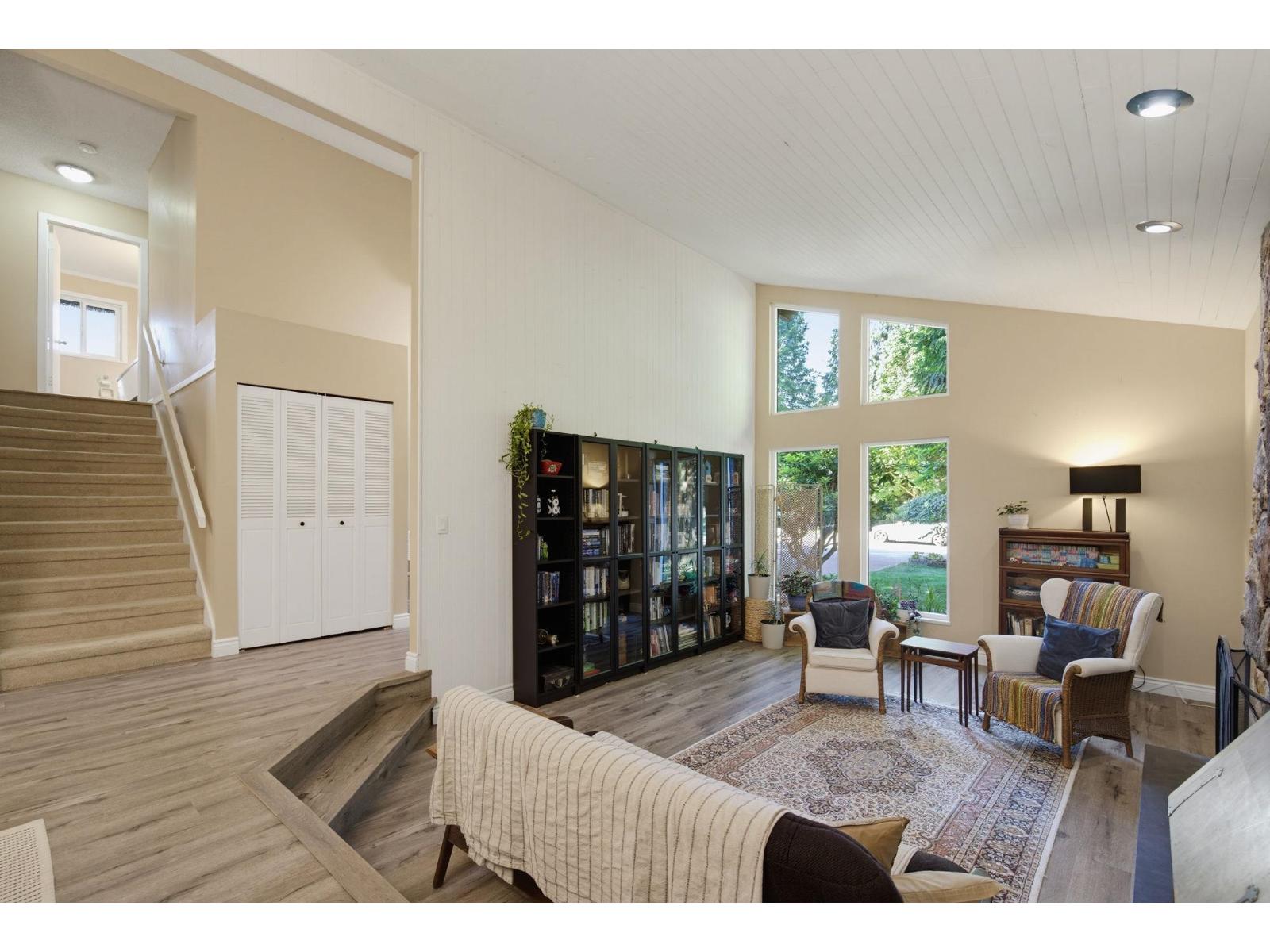 11469 Lyon Road Property Photo 10