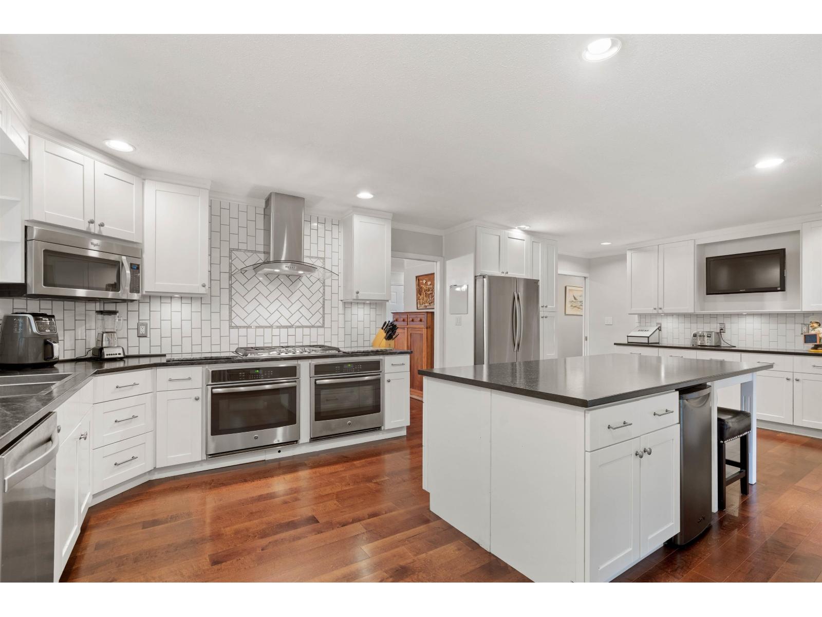5102 219a Street Property Photo 11