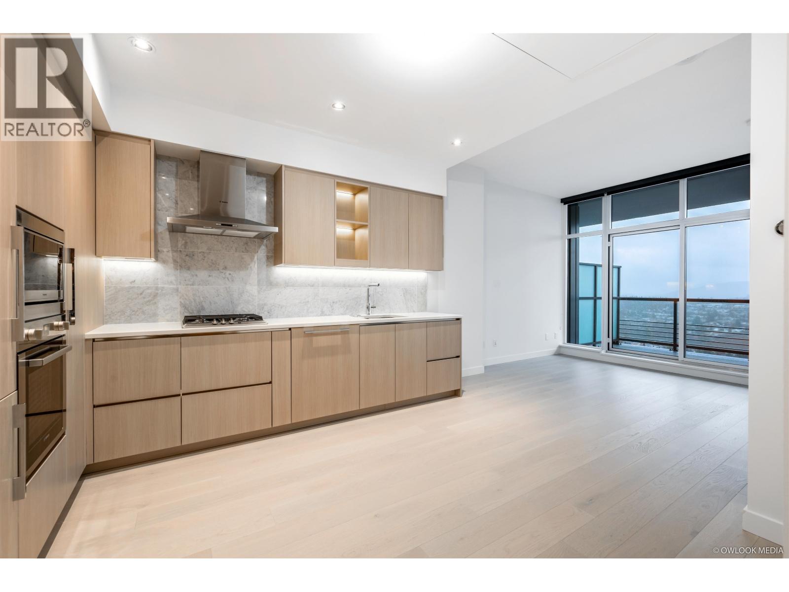 4406 4720 Lougheed Highway Property Photo 3
