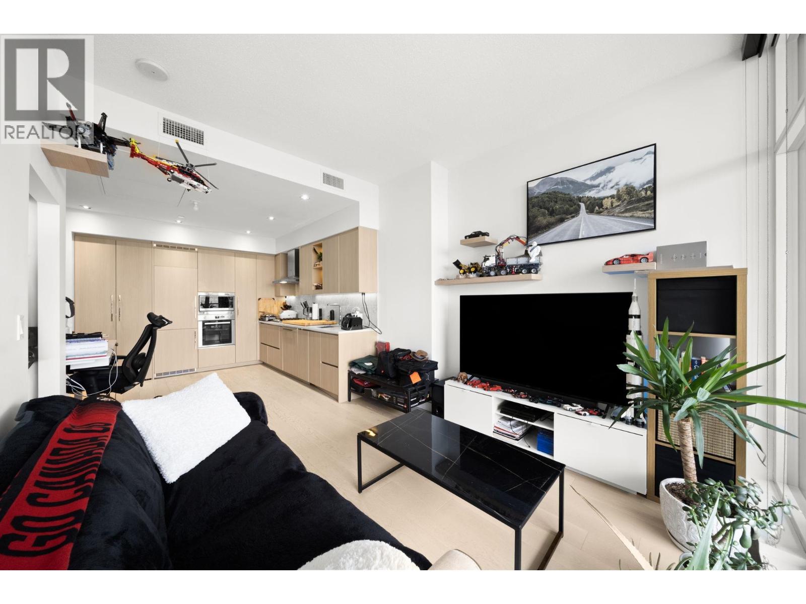4406 4720 Lougheed Highway Property Photo 8