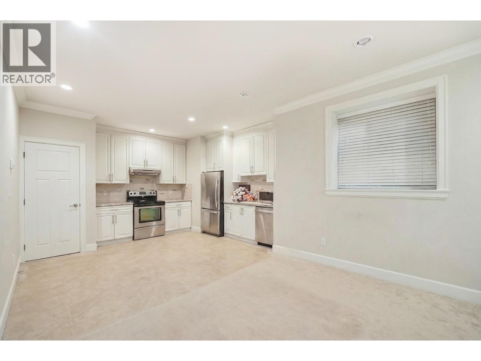 7440 Kraft Crescent Property Photo 29