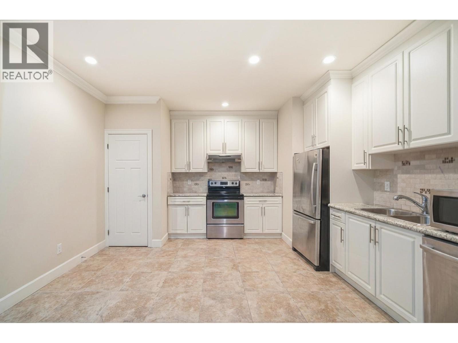 7440 Kraft Crescent Property Photo 31
