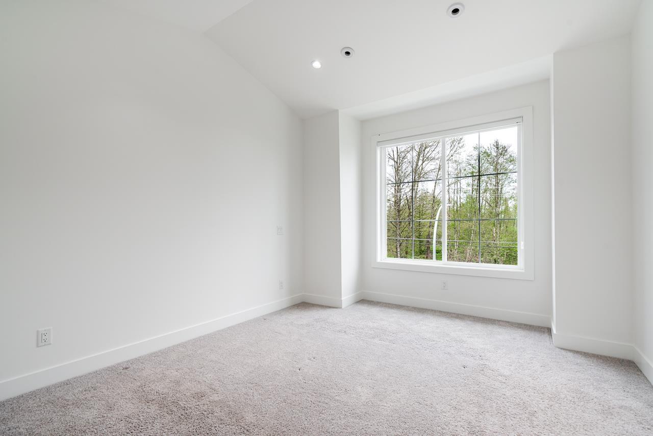 2 20321 80 Avenue Property Photo 25