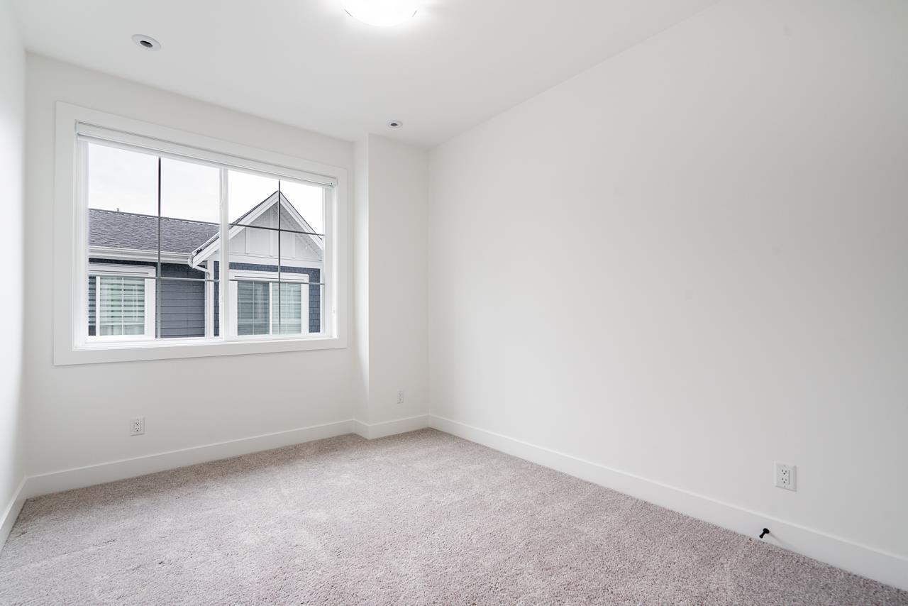 2 20321 80 Avenue Property Photo 31
