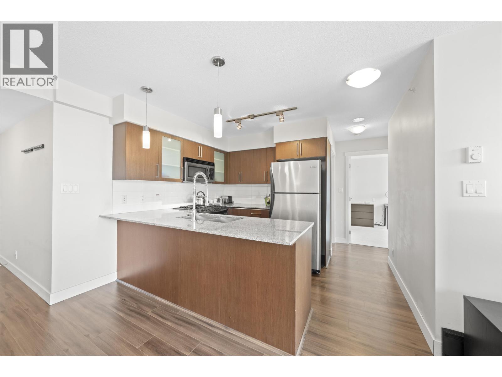 509 8068 Westminster Highway Property Photo 11