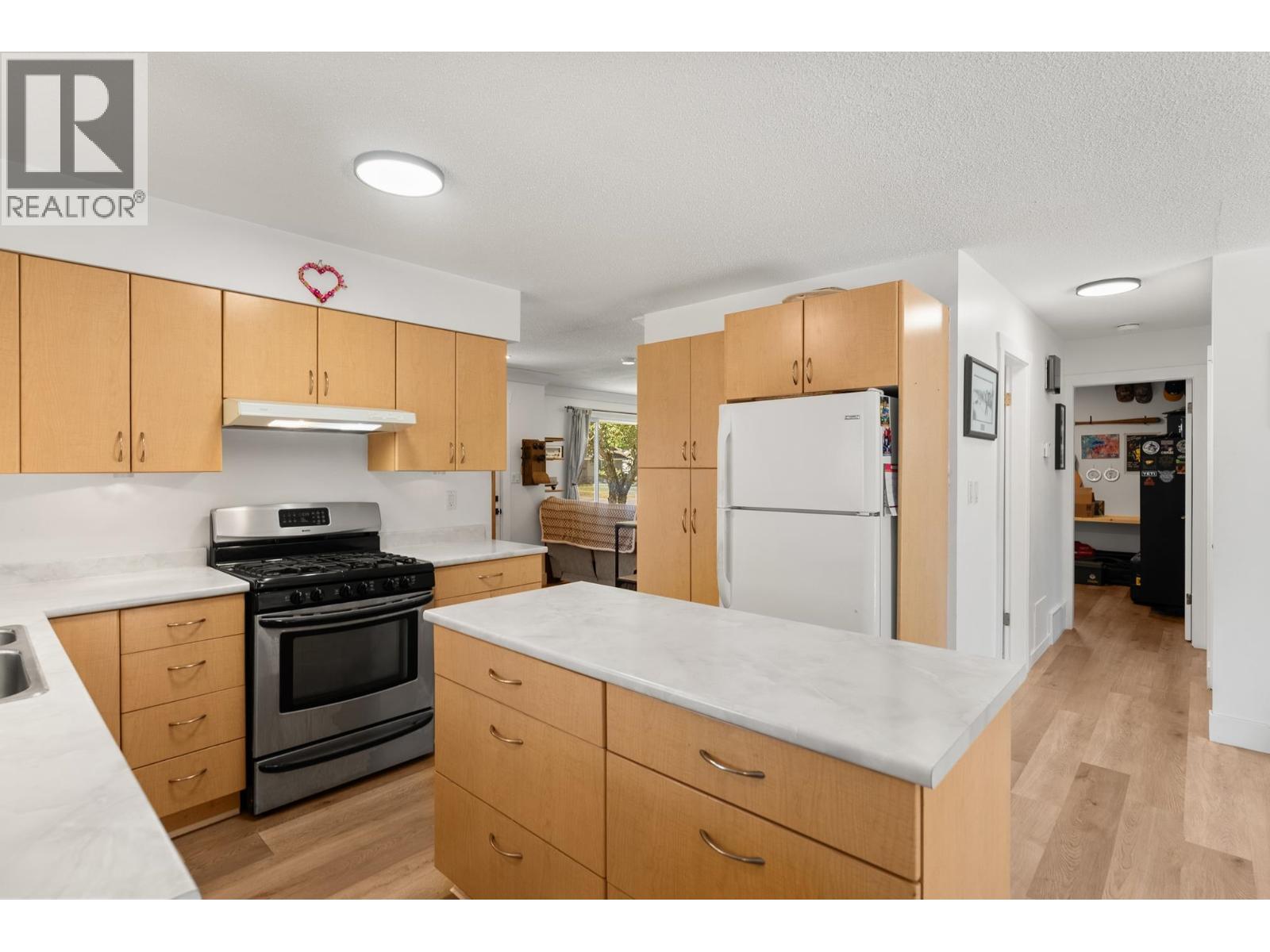 4576 61 Street Property Photo 18