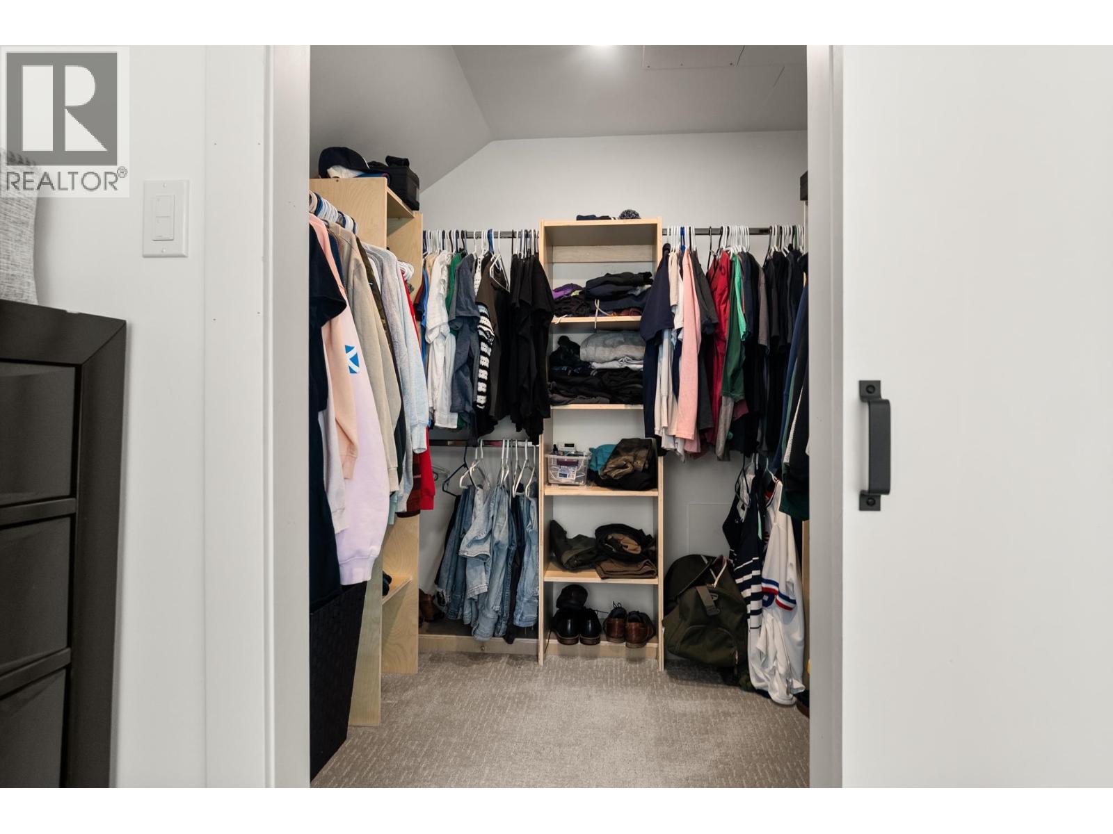 4576 61 Street Property Photo 28