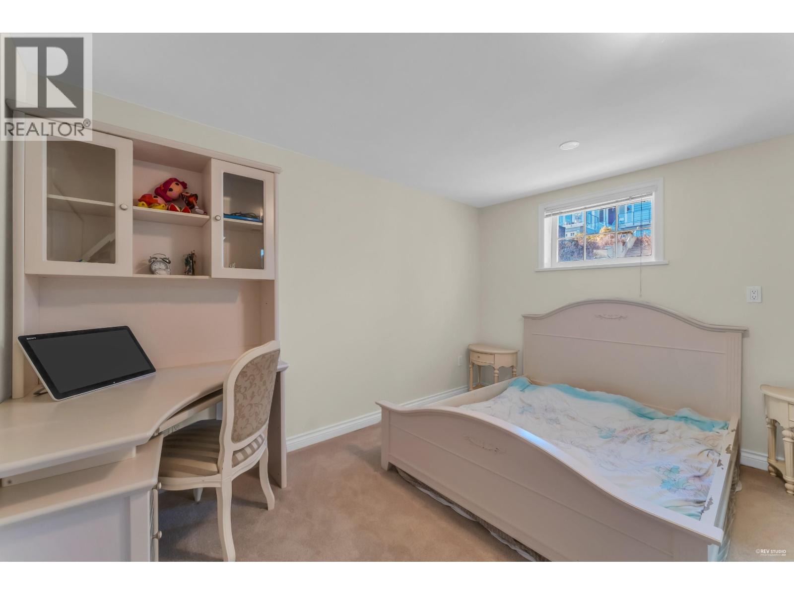 4389 Locarno Crescent Property Photo 30