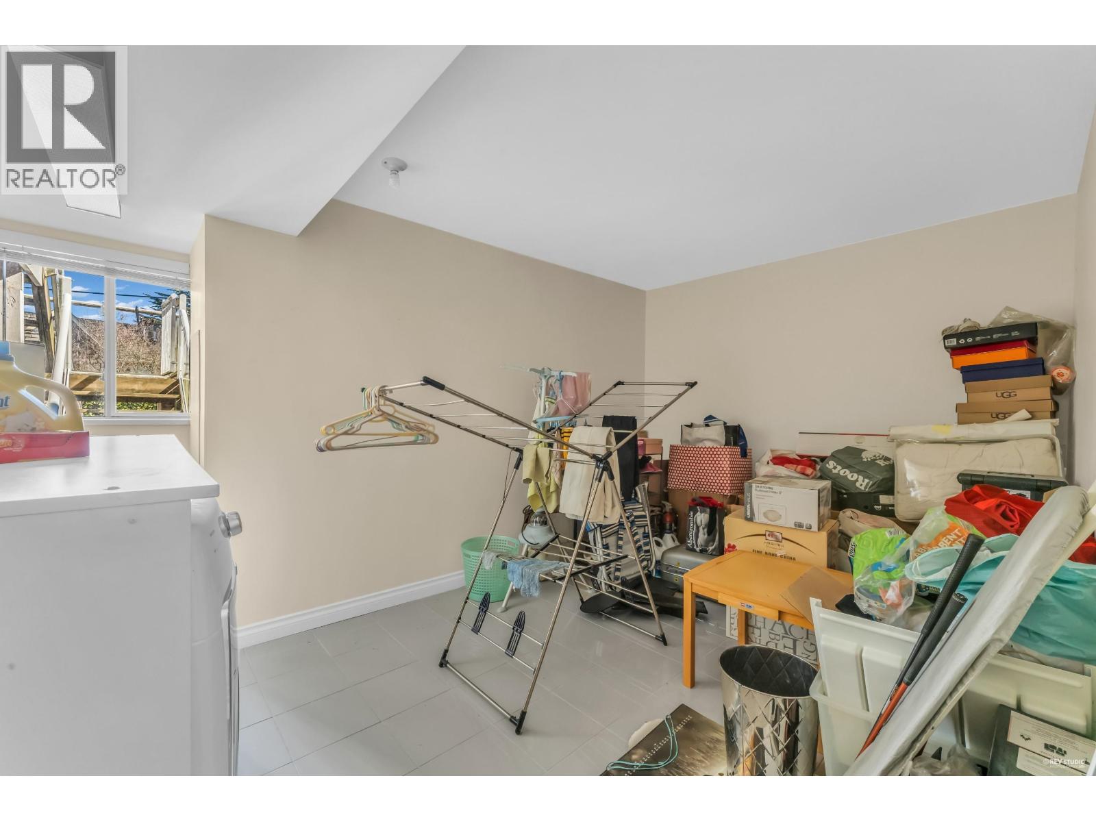 4389 Locarno Crescent Property Photo 31