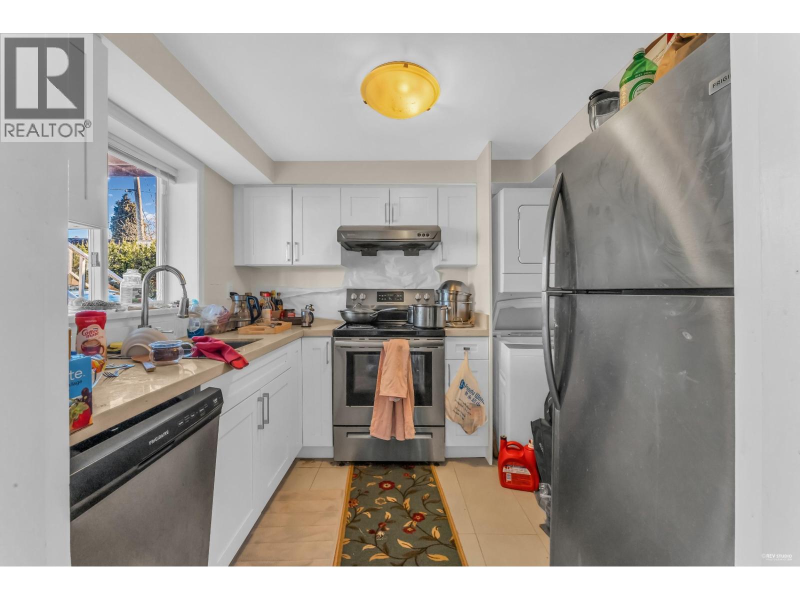 4389 Locarno Crescent Property Photo 34
