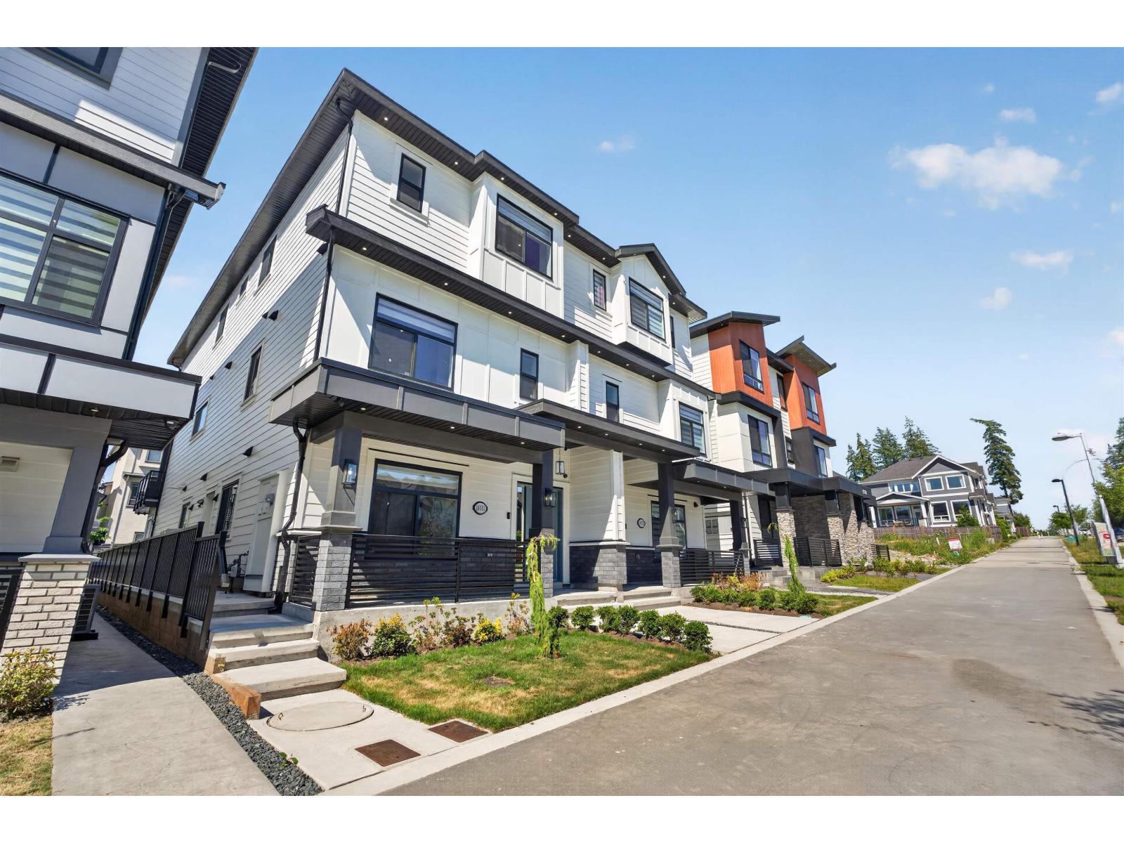 16511 20 Avenue Property Photo 2