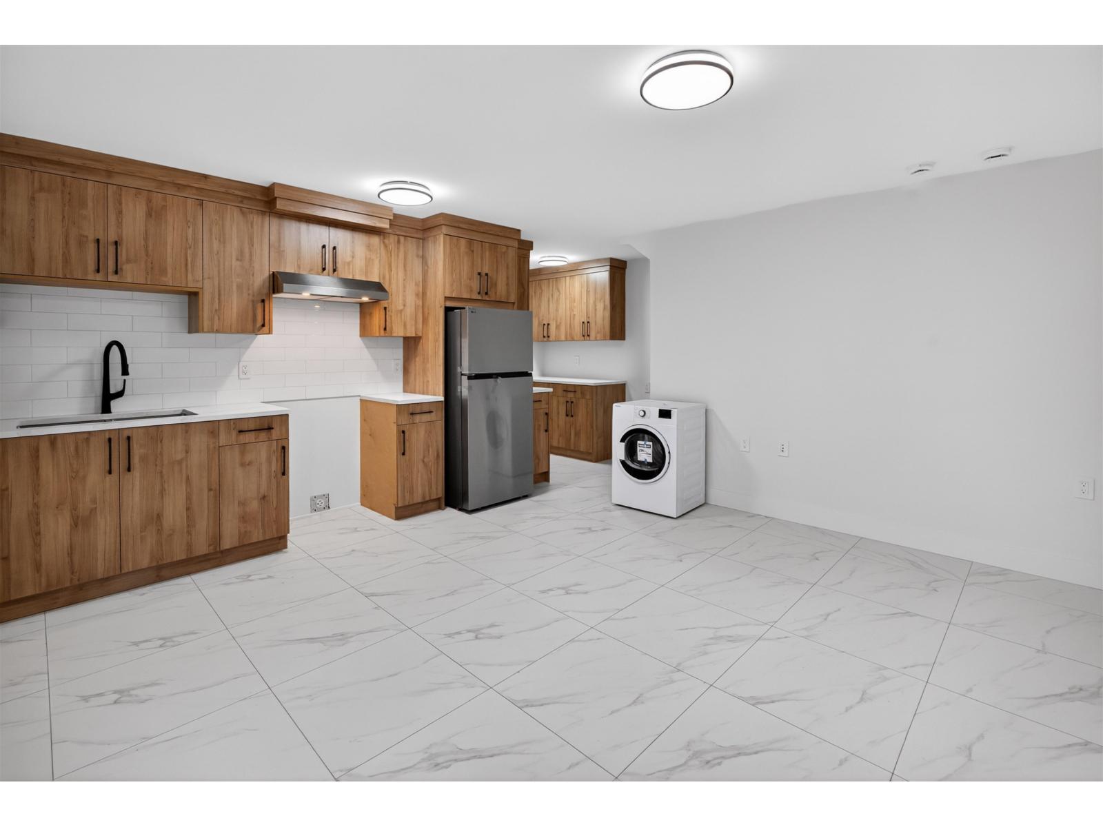 16511 20 Avenue Property Photo 9
